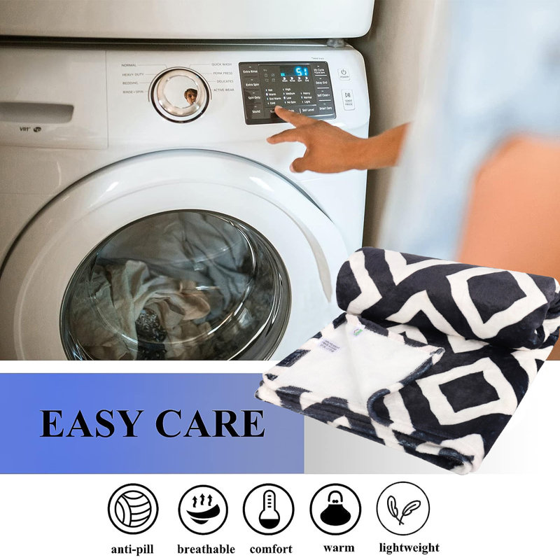 Gracie Oaks Saline Luxurious Warm Grid Pattern Soft Throw Blankets